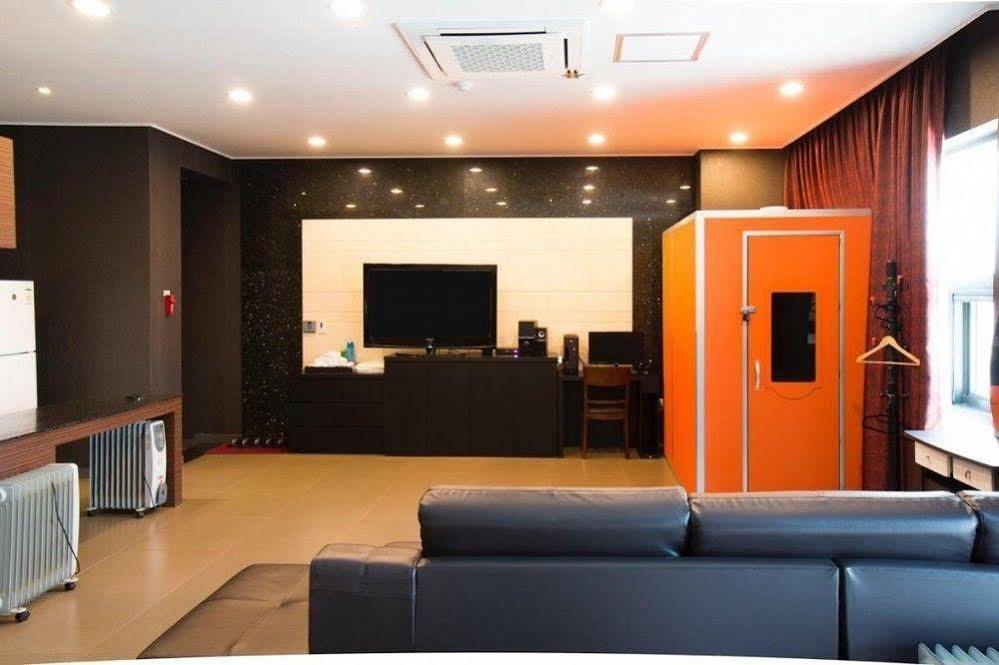 G Tourist Hotel Wolmido インチョン広域市 エクステリア 写真